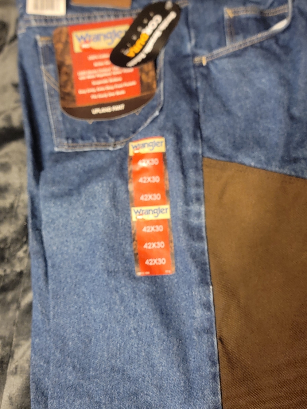 Wrangler Men's Relaxed Fit Jeans - Indigo Blue with Brown Panel